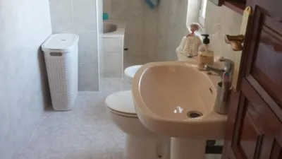 Chalet en venta en Urbanización Estrella de Izar, Abadengo de Torío (Garrafe de Torío) de 179.900 €