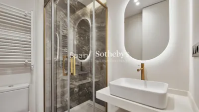 Apartment on Calle de María de Molina photo 21
