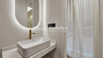 Apartment on Calle de María de Molina photo 25