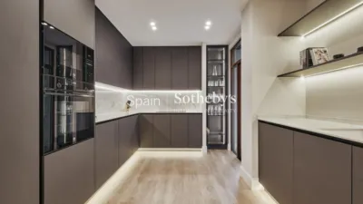 Apartment on Calle de María de Molina photo 30