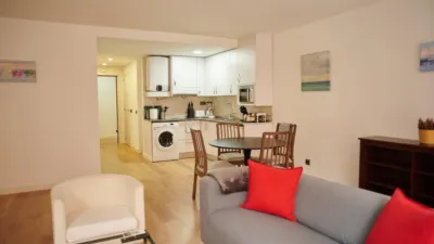 Piso en alquiler en Calle >C. de Ramón de Santillán, Número > - Imagen 7