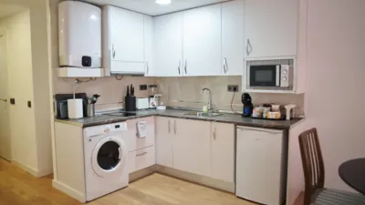 Piso en alquiler en Calle >C. de Ramón de Santillán, Número > - Imagen 9