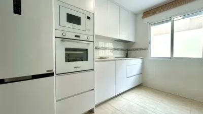 Piso en venta en Campoamor - Más