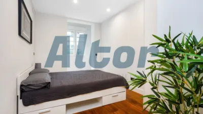 Apartment on Calle del General Pardiñas photo 2