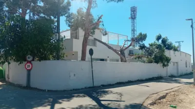 Casa en venta en Calle del Tomillo, número > - Más