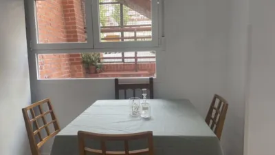 Piso en alquiler en Calle de Calí, número > - Imagen 3