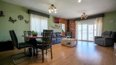Casa adosada en venta en Calle >Calle de los Castaños, Número >, Pioz de 236.900 €