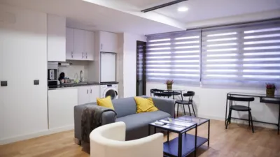 Estudio en alquiler en Calle >C. de Ramón de Santillán, Número > - Imagen 2