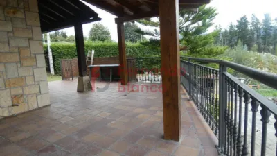 Chalet in Boroa photo 2