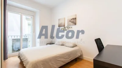 Apartment on Calle de la Madera photo 14