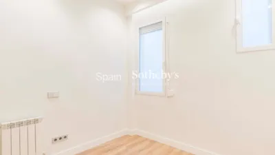 Apartment on Calle de Alcántara photo 21