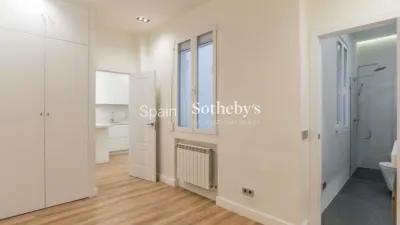 Apartment on Calle de Alcántara photo 35