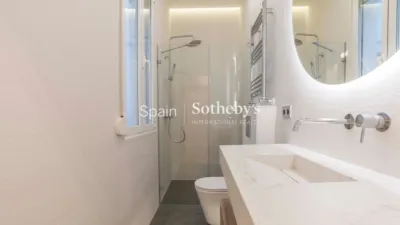 Apartment on Calle de Alcántara photo 36