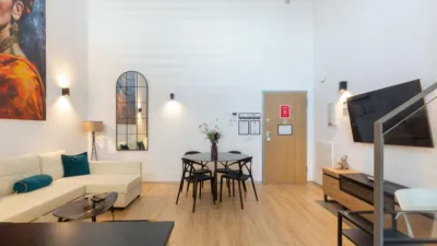 Dúplex en alquiler en Calle >C- del Riu Bidasoa, Número >, Benicalap (Distrito Benicalap. València Capital) de 1.600 €<span>/mes</span>