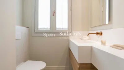 Apartment on Calle de la Virgen de los Peligros photo 17