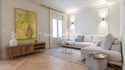 Apartment on Calle de la Virgen de los Peligros photo 27