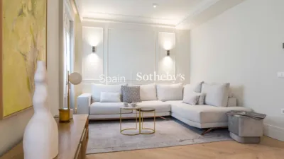 Apartment on Calle de la Virgen de los Peligros photo 28