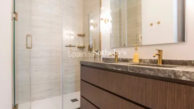 Penthouse on C. de Jovellanos Street photo 35