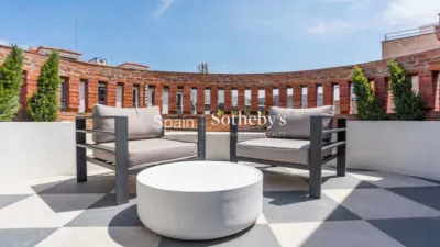 Penthouse on C. de Jovellanos Street photo 4