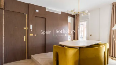 Penthouse on C. de Jovellanos Street photo 9