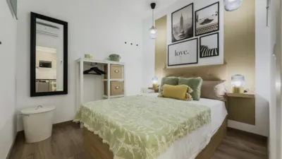 Piso en alquiler en El Raval - Imagen 2