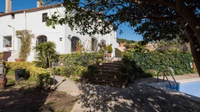 Rustic finca in Cabrera de Mar photo 2