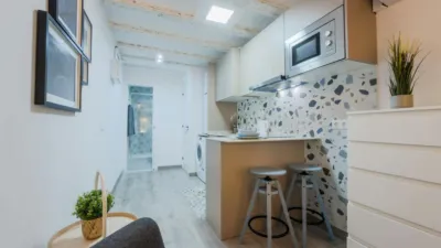 Piso en alquiler en El Raval - Imagen 4