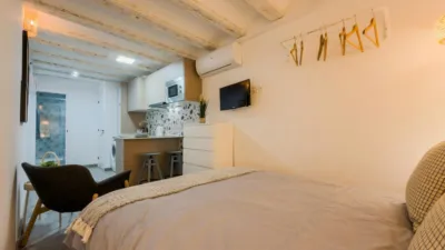 Piso en alquiler en El Raval - Imagen 6
