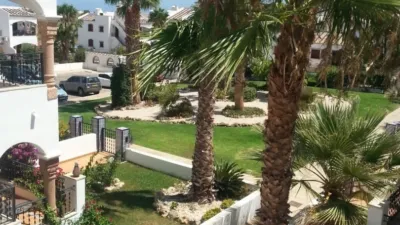 Dúplex en venta en Villamartín - Vista 2