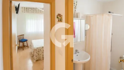 Flat on Carrer de l'Ebre photo 10