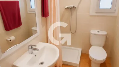Flat on Carrer de l'Ebre photo 9