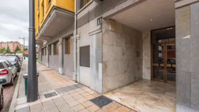 Piso en alquiler en Calle Emilio Llaneza, 13, La Corredoría-Prado de la Vega-La Monxina (Oviedo) de 900 €<span>/mes</span>