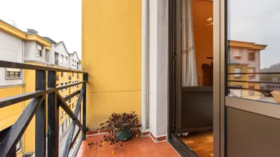 Piso en alquiler en Calle Emilio Llaneza, 13, La Corredoría-Prado de la Vega-La Monxina (Oviedo) de 900 €<span>/mes</span>