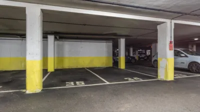 Piso en alquiler en Calle Emilio Llaneza, 13, La Corredoría-Prado de la Vega-La Monxina (Oviedo) de 900 €<span>/mes</span>