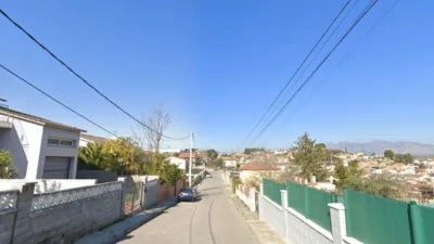 House on Llivia Street photo 2