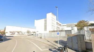 House on Llivia Street photo 3