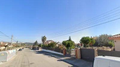 House on Llivia Street photo 4