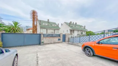 Chalet for sale in Cuatro Caminos photo 16