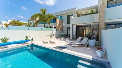 Chalet on Calle Neveda photo 3