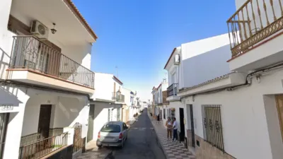 Apartment on Ramón y Cajal Street photo 2