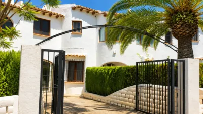 Townhouse in Calpe photo 2