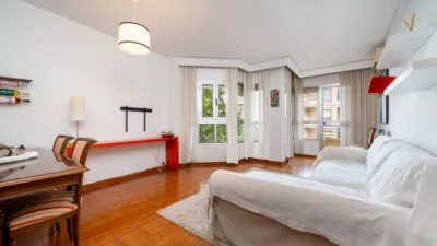 Apartment in Carrer de Miquel Sants Oliver photo 4