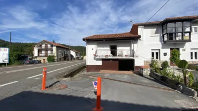 House on Calle Bº La Sierra, No. 27 photo 3