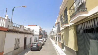 Apartment on Manuel Gonzalo Mateu Street photo 2