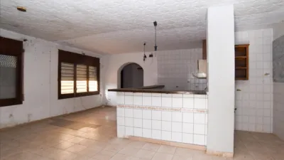 Apartment on Carrer de l'Empordà photo 13
