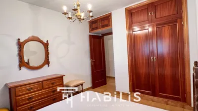 Piso en alquiler en La Reconquista-Santa Teresa, La Reconquista-Santa Teresa (Distrito Zona Nueva. Toledo Capital) de 990 €<span>/mes</span>