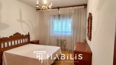 Piso en alquiler en La Reconquista-Santa Teresa, La Reconquista-Santa Teresa (Distrito Zona Nueva. Toledo Capital) de 990 €<span>/mes</span>