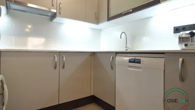 Flat on Calle de Avilés, 1 photo 9