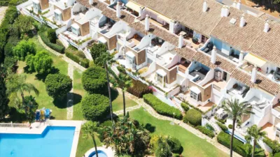 Terraced house in El Paraíso-Atalaya-Benamara photo 24