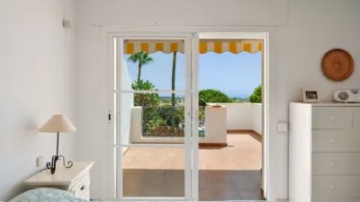 Terraced house in El Paraíso-Atalaya-Benamara photo 9
